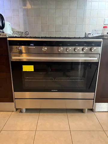 Stainless Steel Freestanding Electric Oven with Glass Door - Excellent Condition