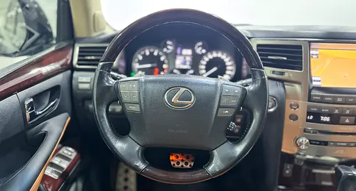 صورة 13 لـ 2015 Lexus LX-SERIES