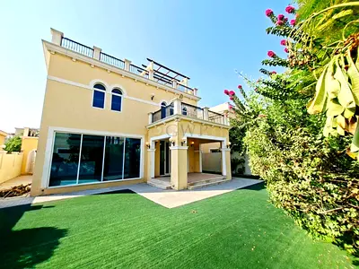 Grand | Green | Freshly Painted | Sunny and Bright