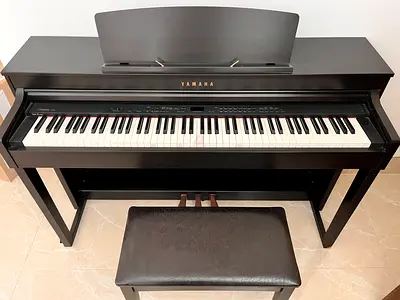 Yamaha Clavinova CLP-440 Digital Piano - Good Condition