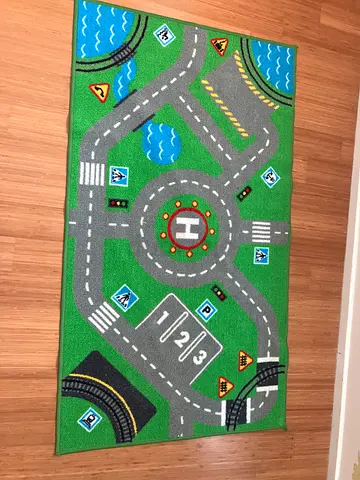 Children's Road Play Rug with Parking and Helipad - Good Condition