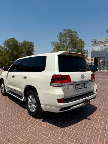 2018 Toyota LAND CRUISER — фото 13