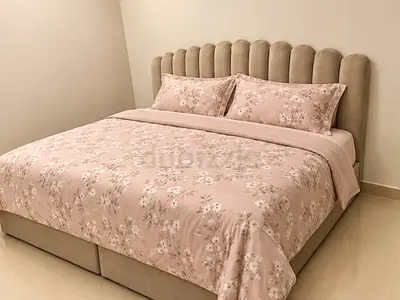King size upholstered bed without mattress 180x 200 without mattress