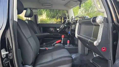 2015 Toyota FJ CRUISER — фото 16