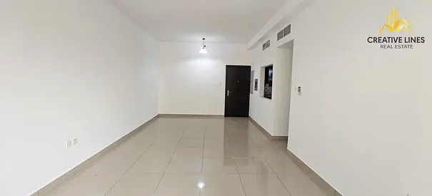 Bright & Spacious 3BHK apartment//Gym, pool , parking available// ready to move // Closed to Bus St