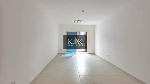 Spacious 1BR | Overlooking the Pool | 12 Cheques