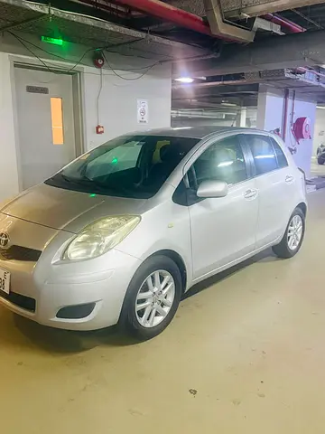 2011 Toyota YARIS photo 5