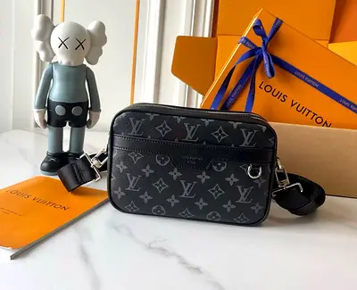 Chic Louis Vuitton Cosmetic Case - Perfect for Your Essentials!