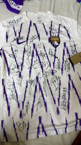 White & purple signed sports T-shirt / jersey (authentic signatures)