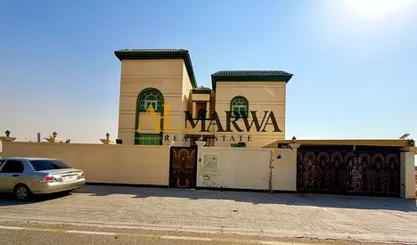 Luxurious independent 5-Master BR With Sparet Majlis & Hall + dining Room Ready To Villa