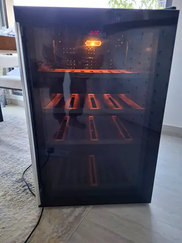 Techno freestanding wine cooler / beverage fridge – good working condition