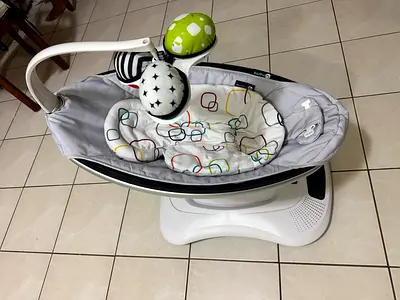 4 Moms Baby Swing