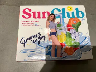 SunClub Summer Cool Giant Inflatable Pool Lounger (New in Box) price negotiable