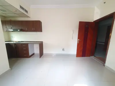 HOT OFFER BIG SIZE STUDIO SEPRATE KITCHEN IN MUWAILEH