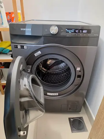Samsung washer dryer combo like new perfect working washer 10 kg and dryer 7 kg free delivery instal