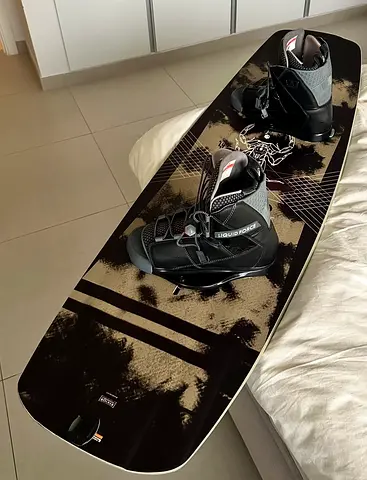 Liquid Force Wakeboard with bindings
