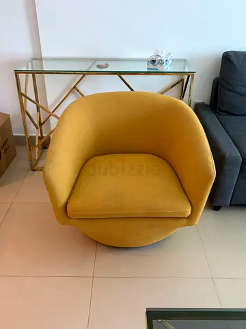 Yellow arm chair - very good condition