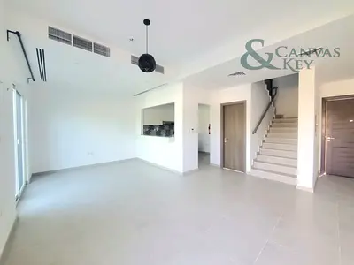 READY TO MOVE | SINGLE ROW | CLOSE TO POOL & PARK