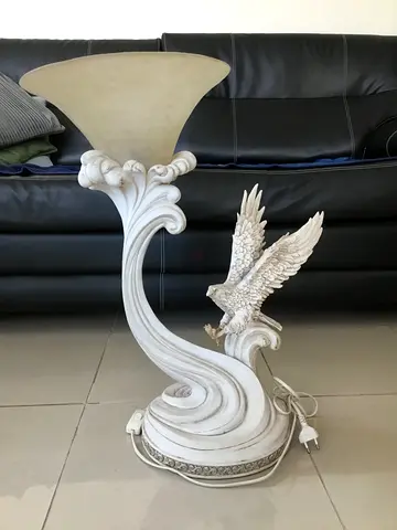 Antique Eagle Sculpture Pedestal Table Lamp