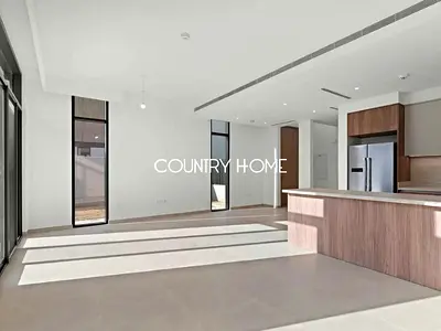 Family-Friendly 3BR Villa with Balcony