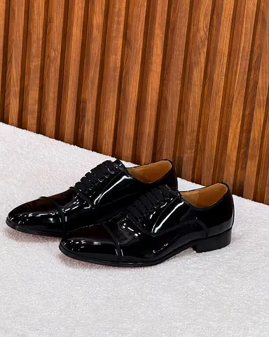 Black Patent Leather Men's Dress Shoes - Size Not Stated