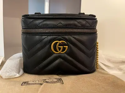Black Gucci Marmont Quilted Vanity Case with Chain (New with tags)