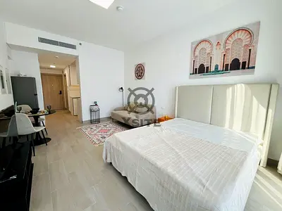 Modern Living | Fully Furnished | Garden View