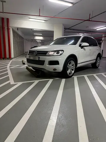 One Owner Touareg Highline GCC Specs | Low Mileage