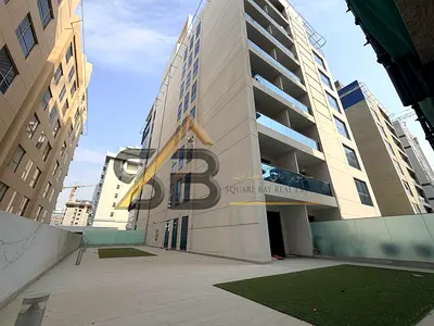 Prime Location luxurious 1/Bedroom Hall With All Facilities
