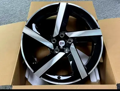 Original 21" OEM Alloy Wheels Set (4 pcs) – Like New / Mint Condition