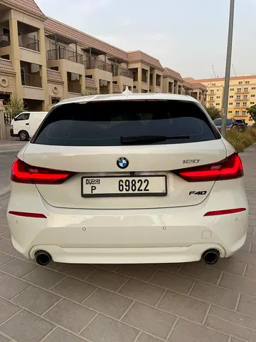 2021 BMW 1-SERIES photo 5