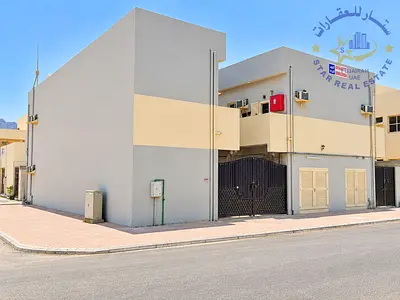 للإيجار سكن عمال – دبا الصناعية، دبا الفجيرة – 24 غرفة + 20 حمام + مطبخين – شامل الفرش