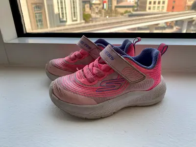 Sketcher children kids shoes size 23EU 7US