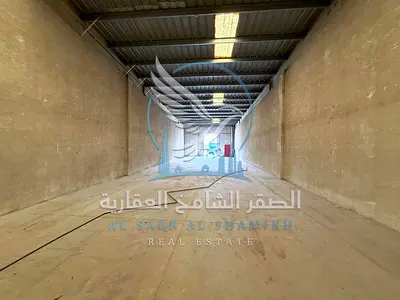 مستودع للإيجار في الصناعية 11 | 3,200 قدم