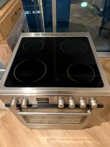 Stainless steel electric cooker with ceramic hob and oven +++