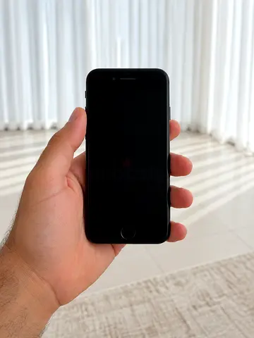 iPhone 7 128GB – Black