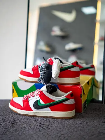 Nike low-top sneakers red/white/green  40 to 46 size available