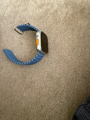Apple Watch Ultra 3 (49mm Titanium) - excellent Condition, battery 100%, Warranty until Nov 2026.