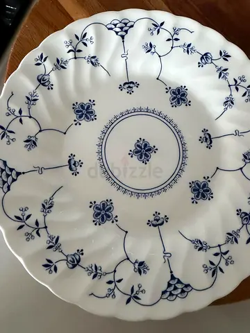 43 Pcs Vintage Queen’s Made in England Blue & White Dinnerware Set