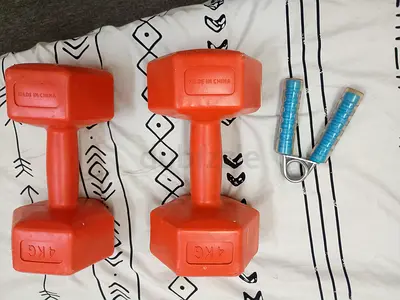 4kg Dumbbells + 2Kg + Hand Grip all