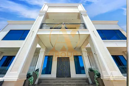 Luxury Furnished 6BR Villa | Pearl Jumeirah