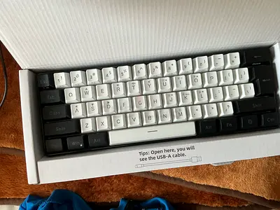 Compact 60% Mechanical Keyboard - White & Black Keycaps, USB-C