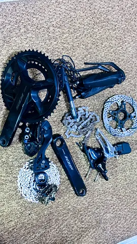 105 di2 group set 12SPD road bike TT.