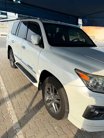 صورة 8 لـ 2015 Lexus LX-SERIES