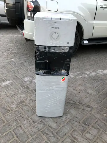 Bottom load water dispenser
