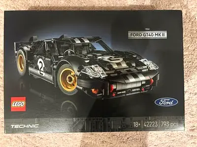 BARGAIN BRAND NEW LEGO 42223 TECHNIC 1966 FORD GT40 MKII RACE CAR