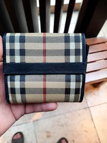 Pre-owned classic check trifold wallet - beige/black