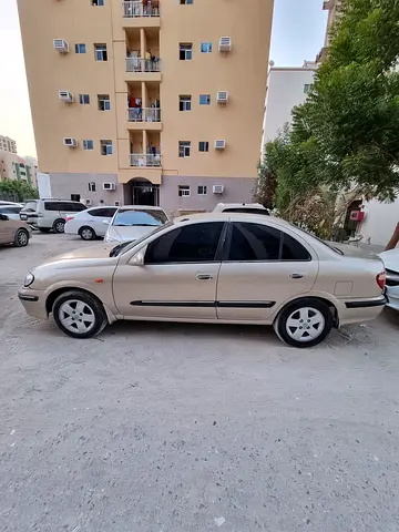 2002 Nissan SUNNY 照片 5