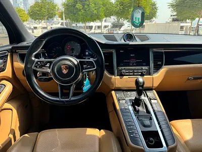 2018 Porsche MACAN photo 10