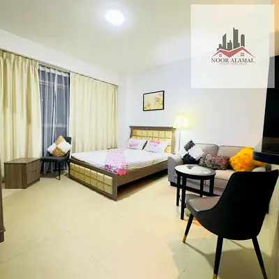 دبي الفرجان استديو مساحه كبيره غرفه ومطبخ امريكي وحمام
